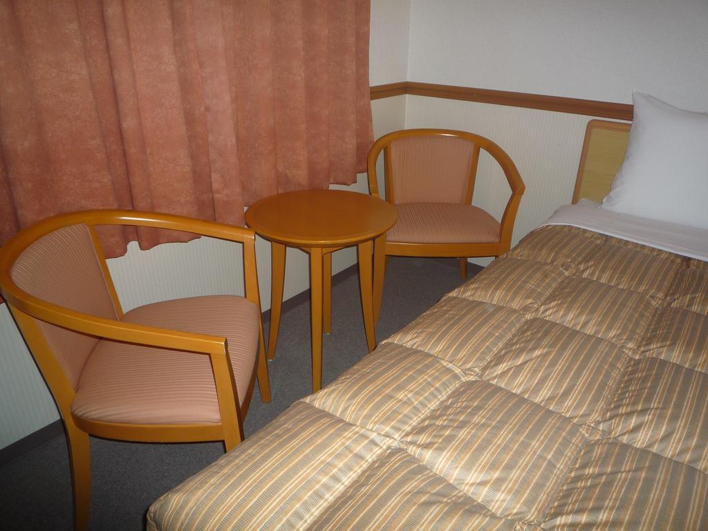 Toyoko Inn Hiroshima Heiwa-Odori Zewnętrze zdjęcie
